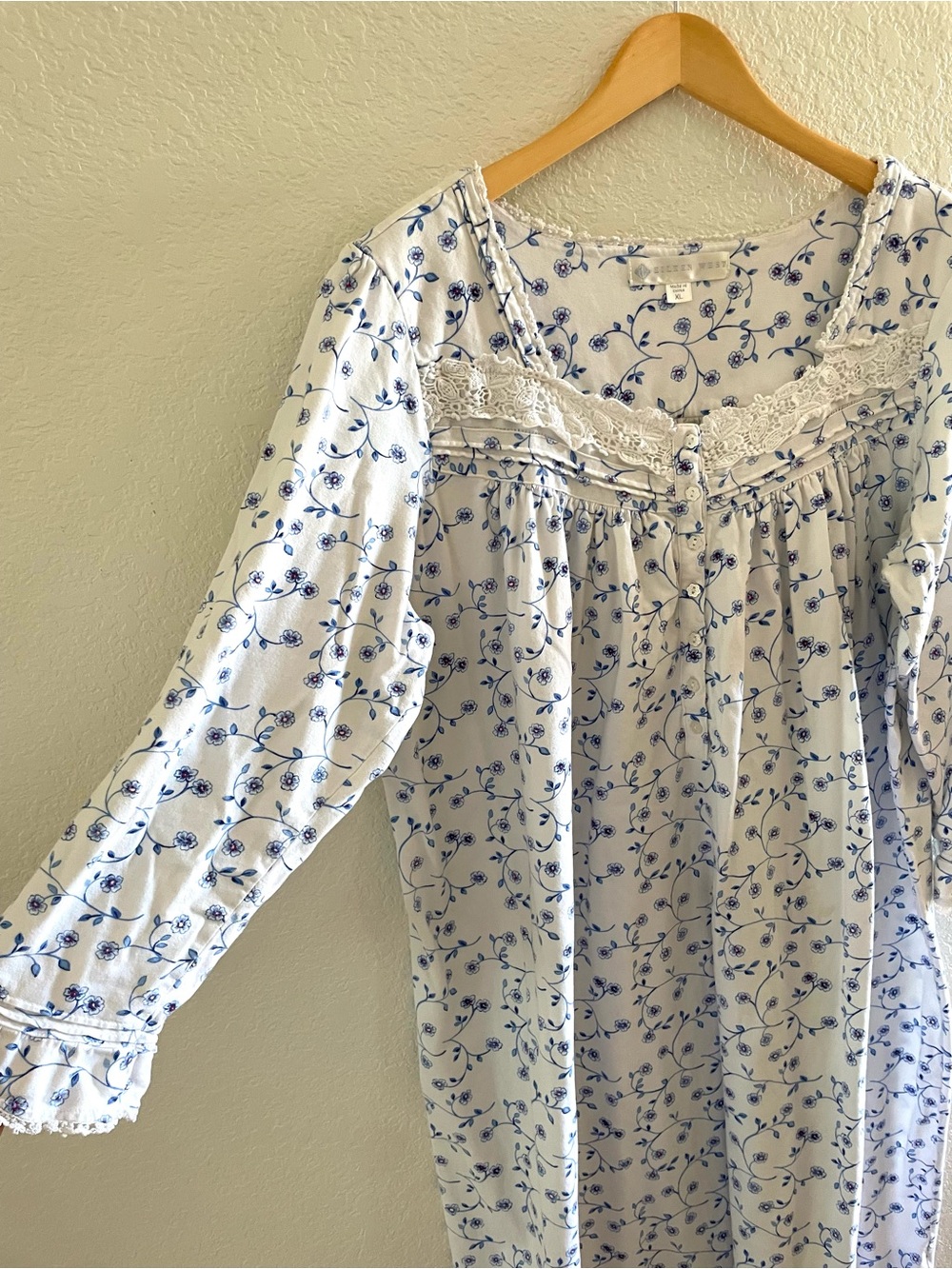Eileen West Cotton Blue Floral Lace Yoke Nightgown Cottagecore Size XL Grandma - Picture 3 of 10